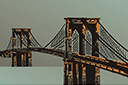 Le grand pont de Brooklyn - pochoirs avec des points de repère et des bâtiments